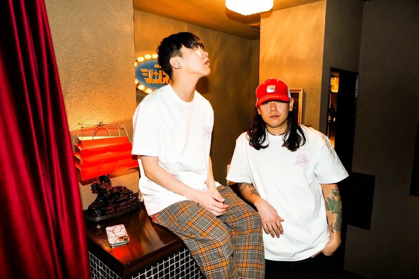 logo tee